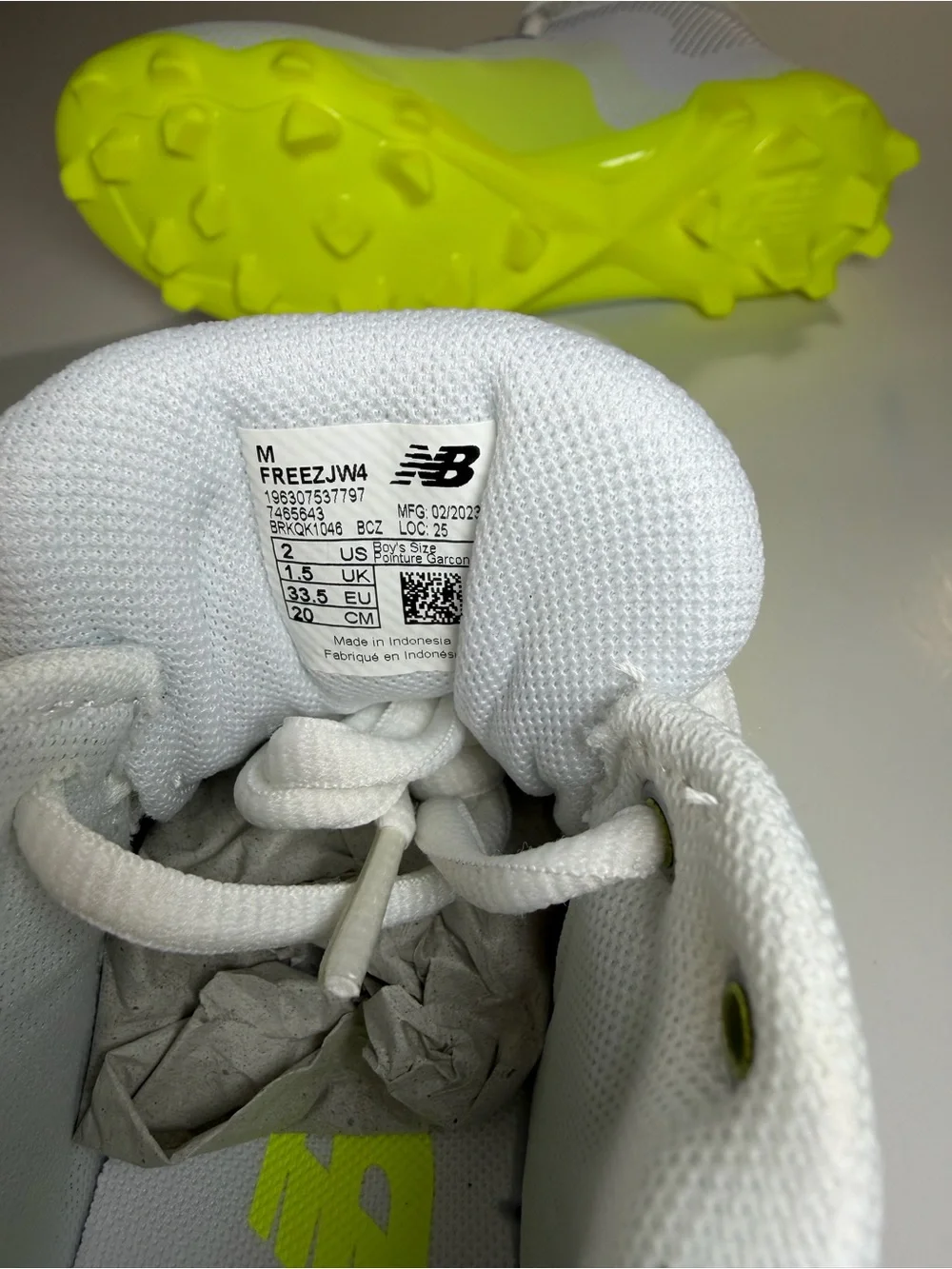 New Balance FreezeLX4 Jr WhitenYellow Lacrosse Cleats Boys Size 2 New